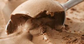 Ben &amp; Jerry's Employees Get Free Daily Tubs of Ice Cream